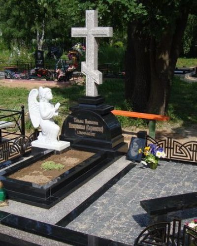 memorial047