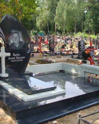 memorial052