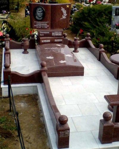 memorial064